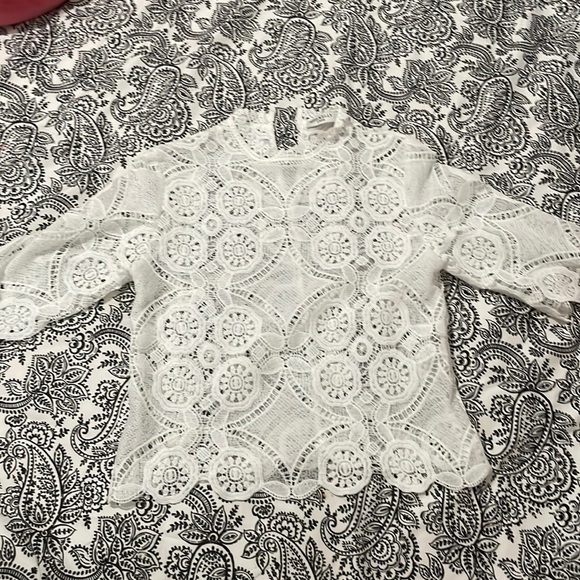 Tops - Lace top 🤍